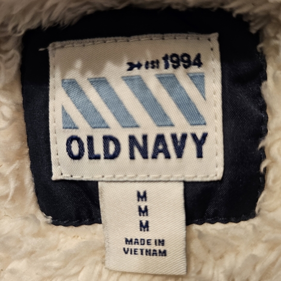 Old Navy Navy and Black Puffer Jacket. Size:M - Picture 2 of 7